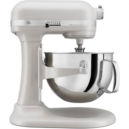 Professional 600 Series 6 Qt. Bowl-Lift Stand Mixer with Pouring Shield in Milkshake